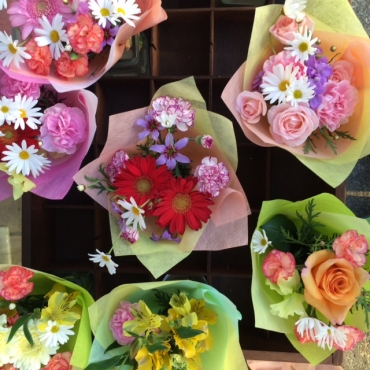 富山県富山市の花屋 花金にフラワーギフトはお任せください 当店は 安心と信頼の花キューピット加盟店です 花キューピットタウン